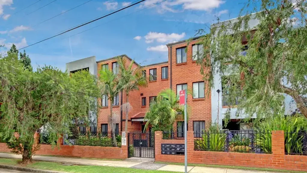 Ground floor apartment in convenient locale