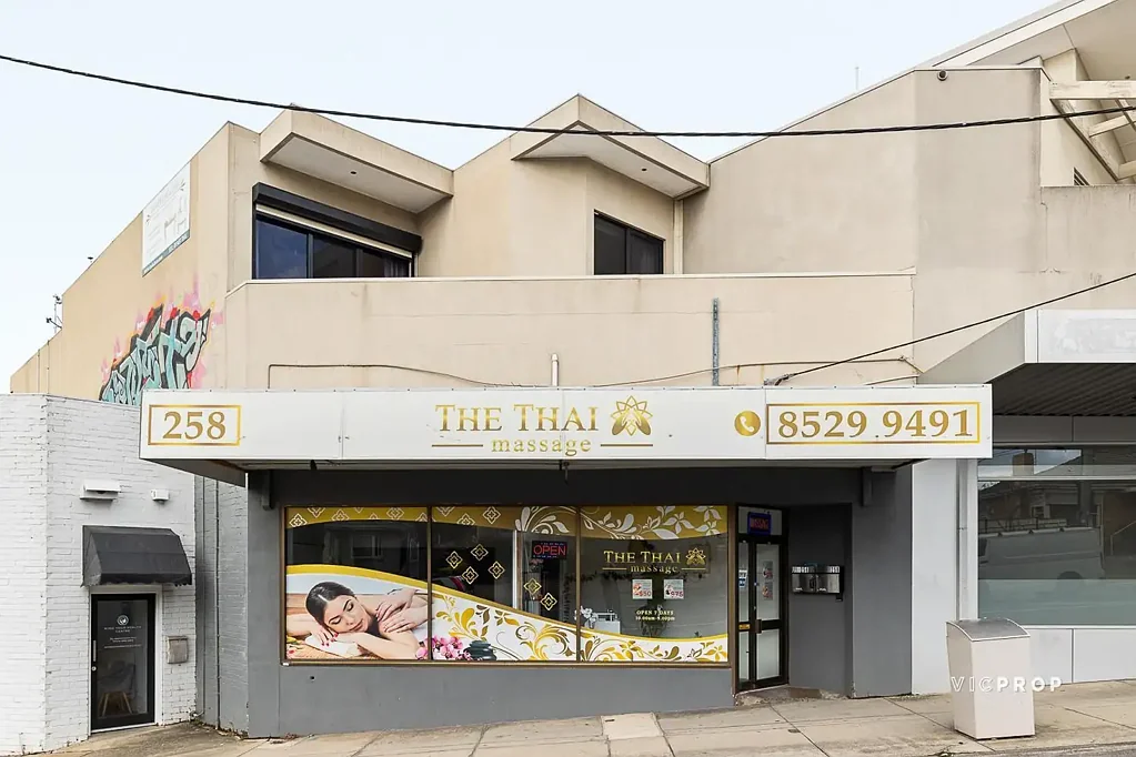Rosanna 2 Bedroom A Dual Income Investment with Long Term Prospects