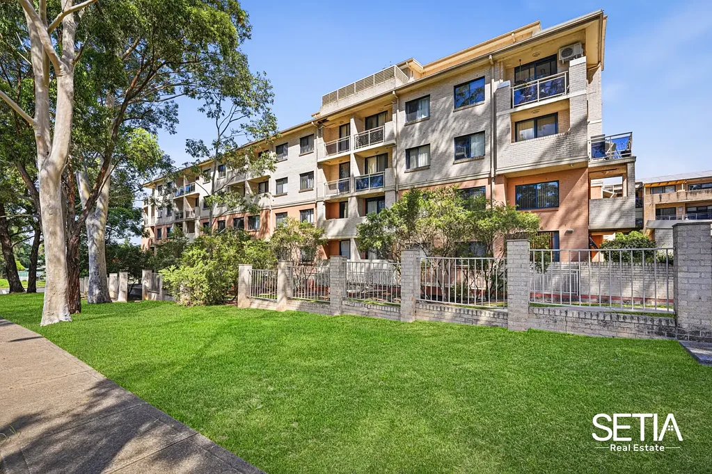 Mount Druitt 2房 宽敞卧室内置柜 采光起居燃气厨 低维护地板 便利购物中心 靠近火车站 学校公园齐全 SOLD AT 1ST OPEN HOME BY RAJESH & KHUSHWANT