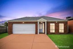 1 Mt Eccles Place, Caroline Springs