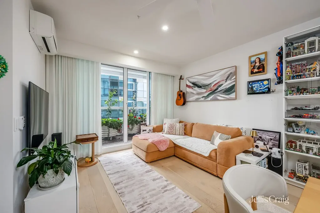 Contemporary Apartment Living with Premium Resident Facilities