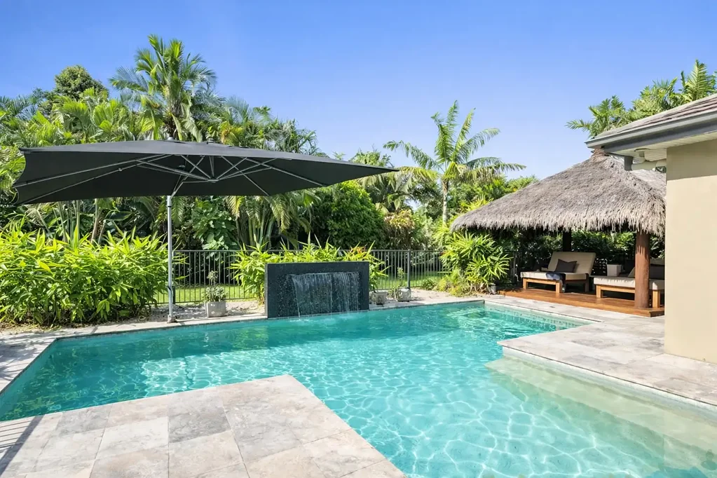Glass House Mountains 5 Bedroom Private Resort Style Sanctuary on a Rare Half Acre Parcel