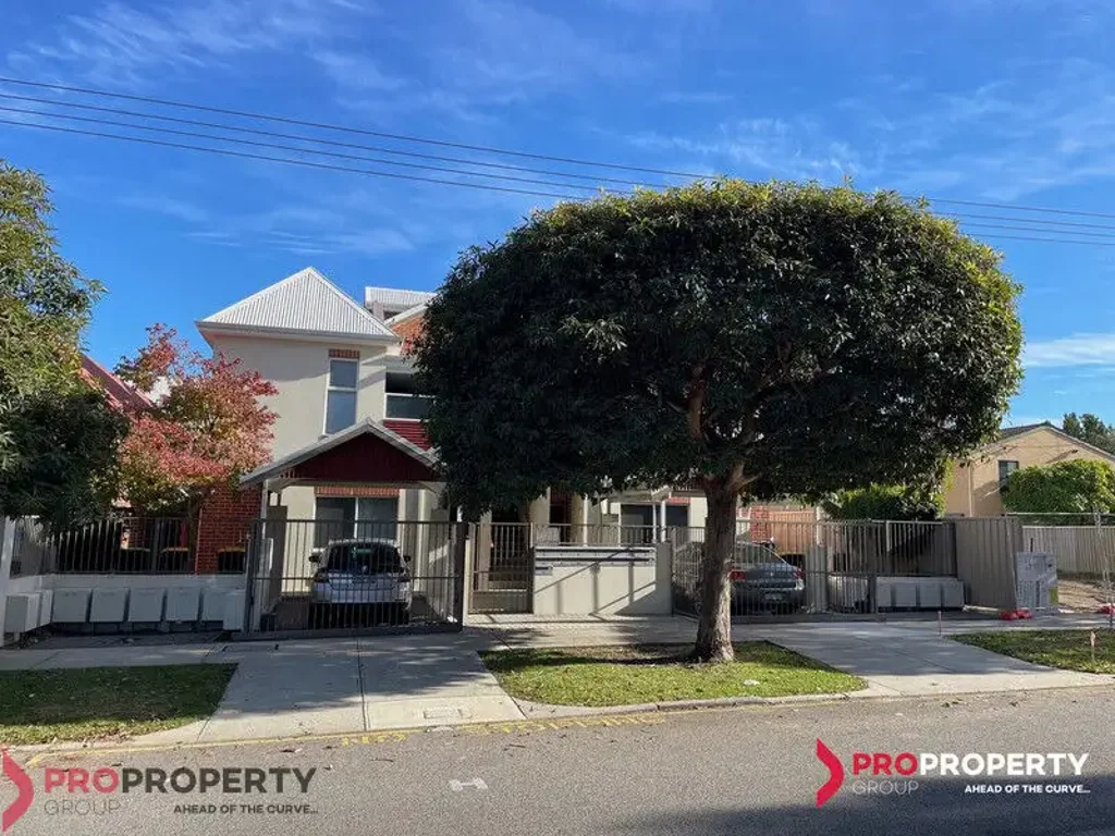 Secure Ground Floor Living with Private Courtyard in Prime Highgate Location