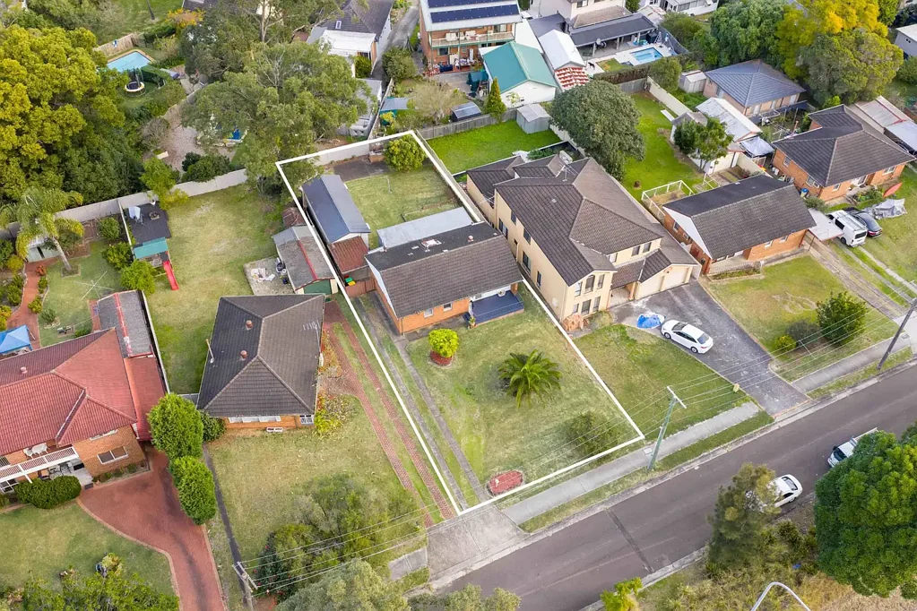 Dundas 3 Bedroom Huge 740sqm block with 15.8m frontage!