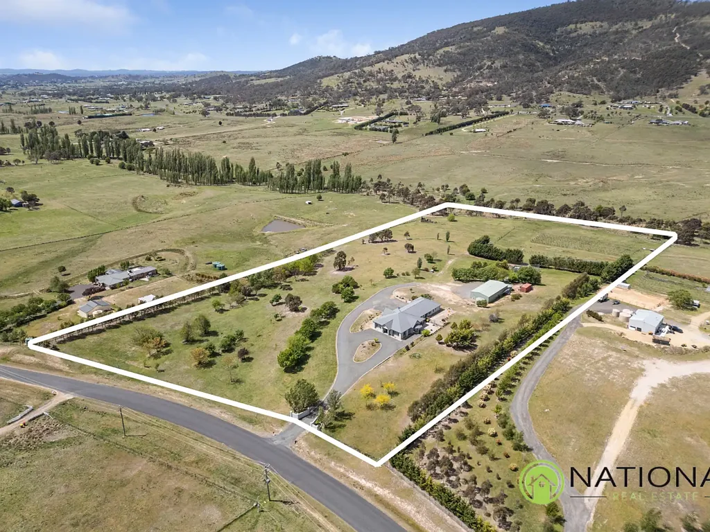 Royalla 4غرفة نوم Prestige Country Living on 12 Arable Acres