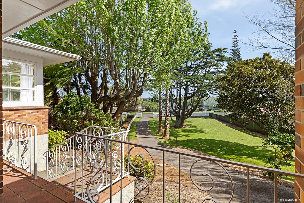 Waiuku 7chambre Two Homes. 7 Bedrooms. Unmissable Home & Income