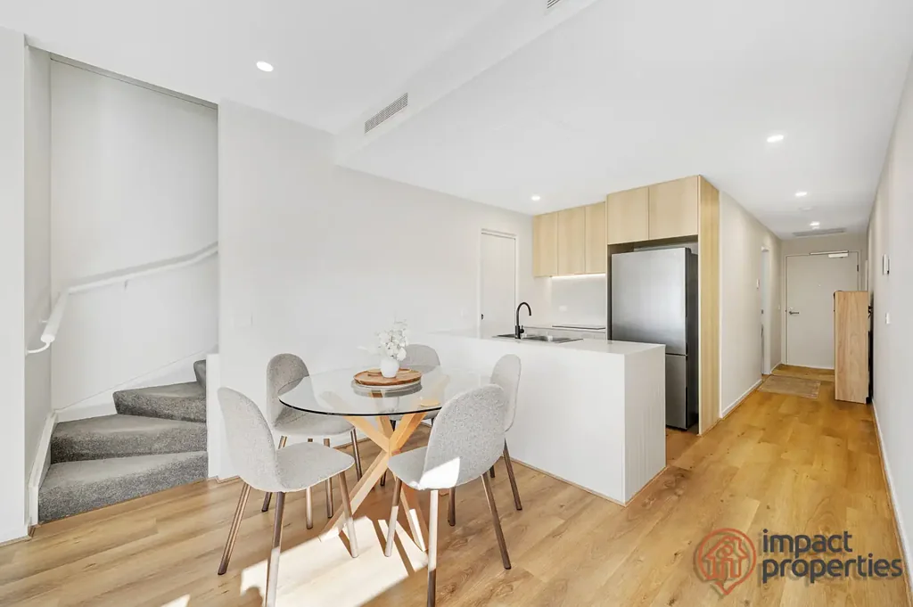 Taylor 3房  Corner Townhouse Living with Exceptional Space & Privacy !