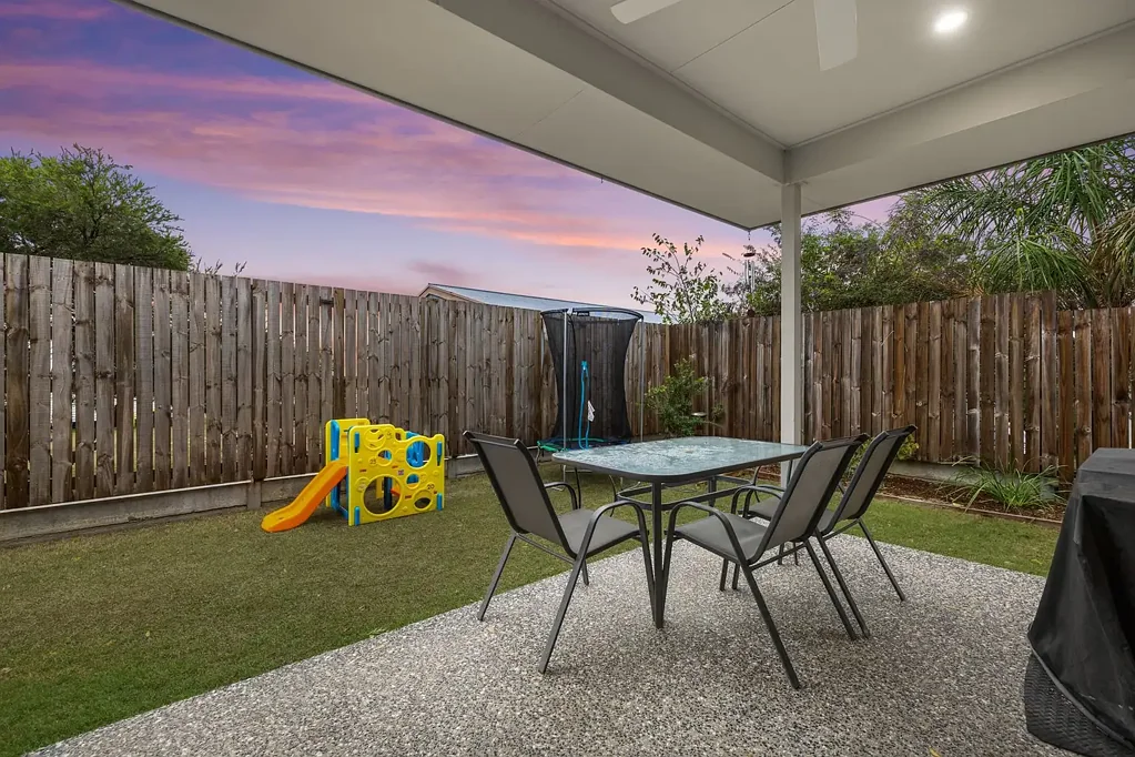 Warwick 3Habitaciones NEAR NEW INVESTMENT OPPORTUNITY!