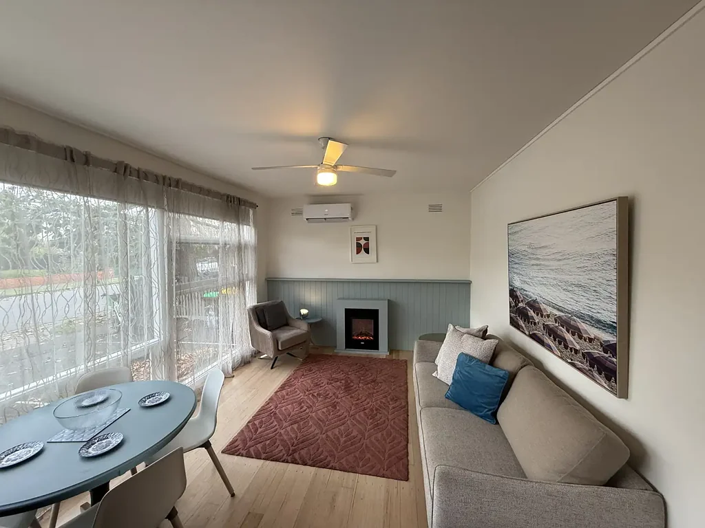 FULLY FURNISHED Open: Tues 23rd June 12:30pm - 12:45pm