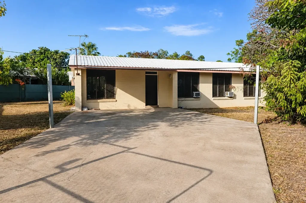 SPACIOUS FAMILY HOME WITH LARGE YARD