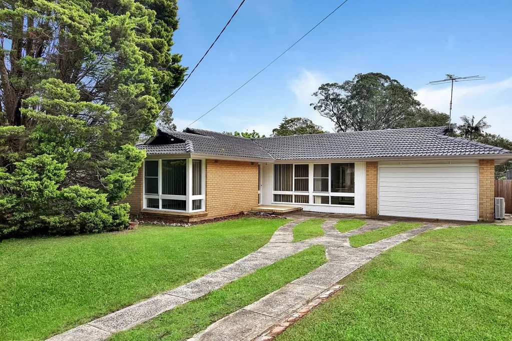 CHARMING FAMILY HOME IN A PEACEFUL CUL-DE-SAC