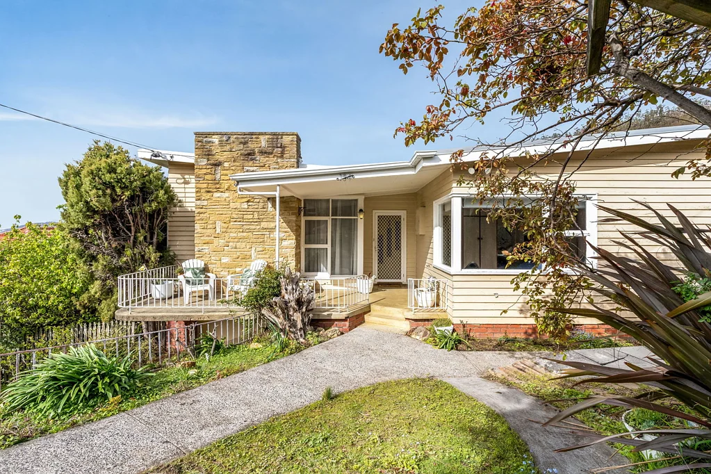 104 Gillon Crescent, Mount Stuart, TAS 7000