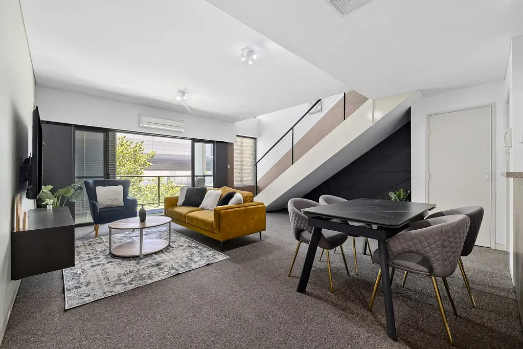 Gungahlin 2部屋 Modern Two-Storey Apartment in the Heart of Gungahlin