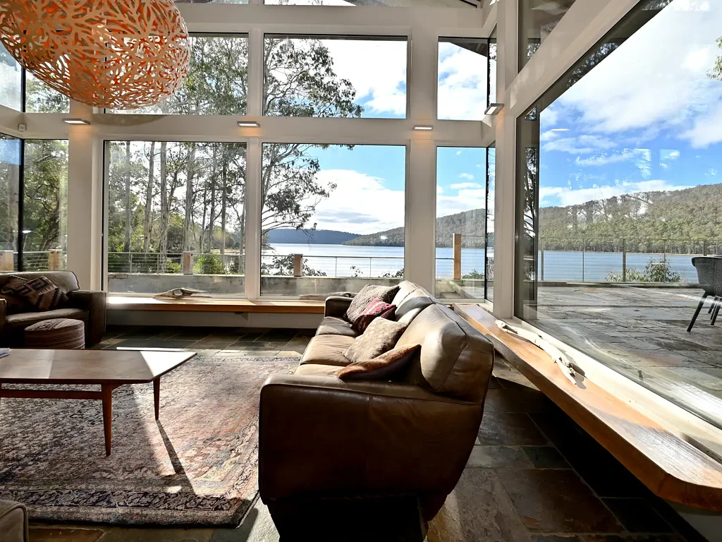 Bradys Lake 4Zimmer "Bon View" - A True Lakeside Escape with Proven Returns