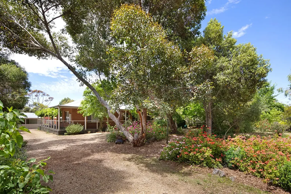 Maldon 3Kwarto A private half-acre retreat moments from Maldon village with excellent workshop space