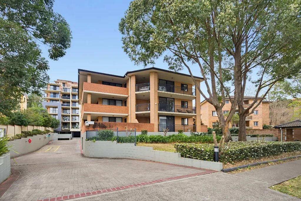 Parramatta 2બેડરૂમ NORTH FACING PARKSIDE APARTMENT