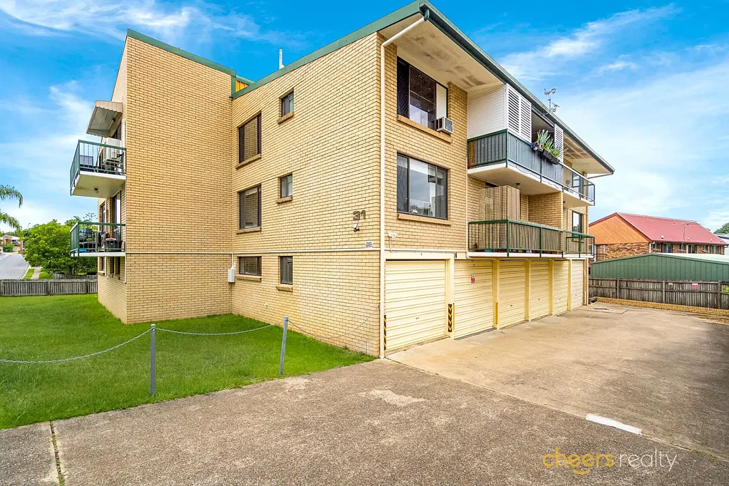 Spacious Ground Floor Unit Opposite Algester Star Shopping Centre