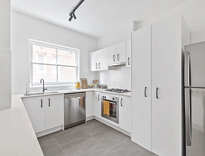 2/123 Old South Head Road, Bondi Junction, Eastern Suburbs, 2 ਕਮਰੇ, 1 ਬਾਥਰੂਮ, Apartment
