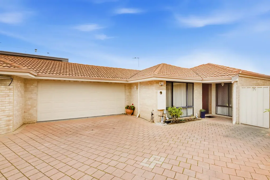 9B Charnwood Street, Morley, WA 6062