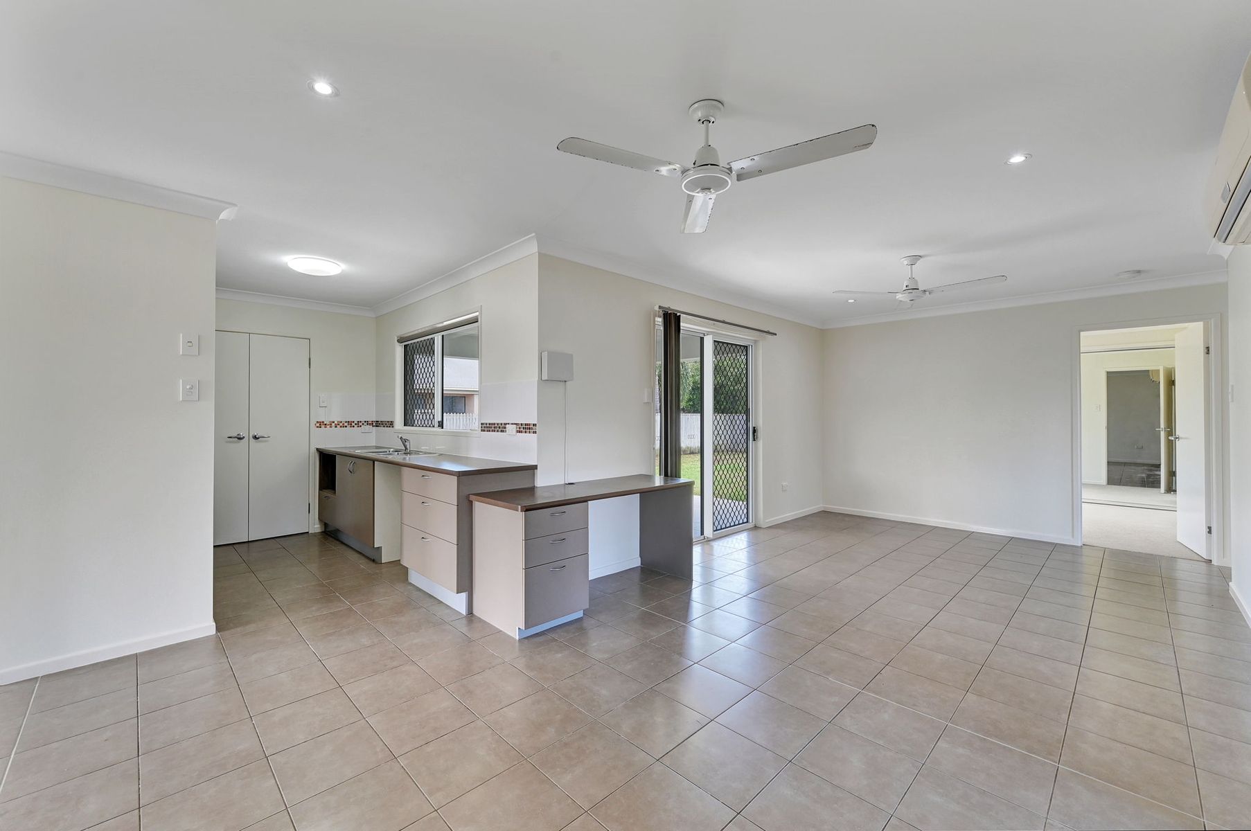 22 LIMERICK WAY, MOUNT LOW QLD 4818, 0房, 0浴, House