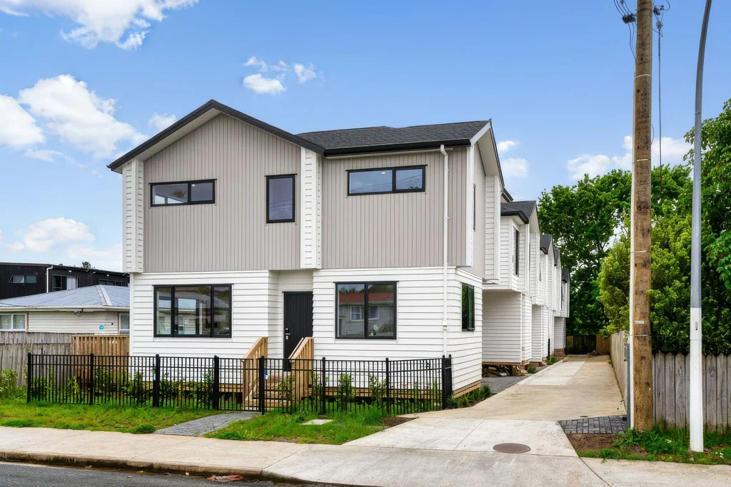 29 Harrington Road, Henderson, Waitakere City, Auckland