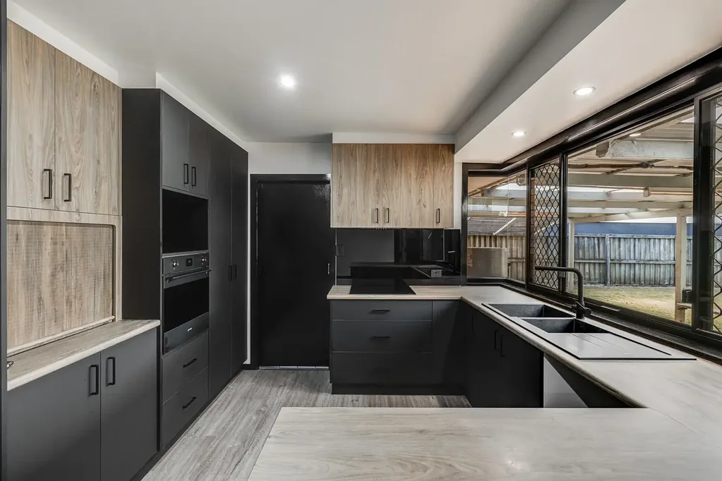 Wilsonton 4Kwarto Spacious Family Living with Ultimate Shed & Entertaining Appeal