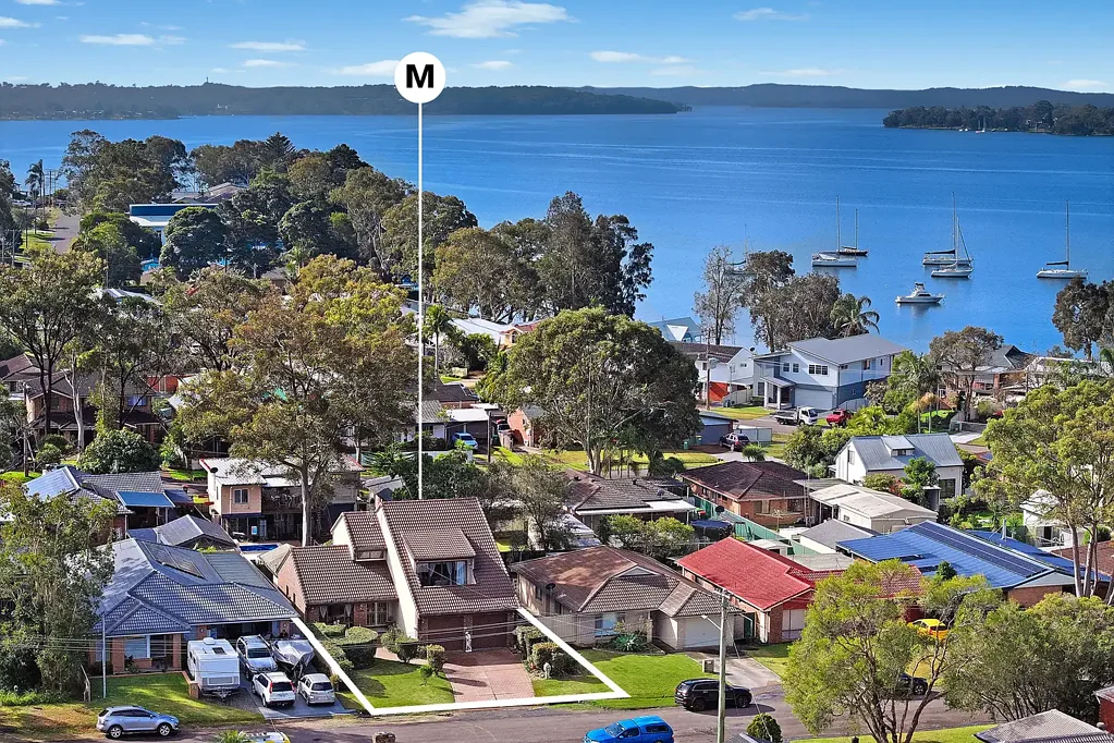 Mannering Park 3ਬੈੱਡਰੂਮ A quality built family home