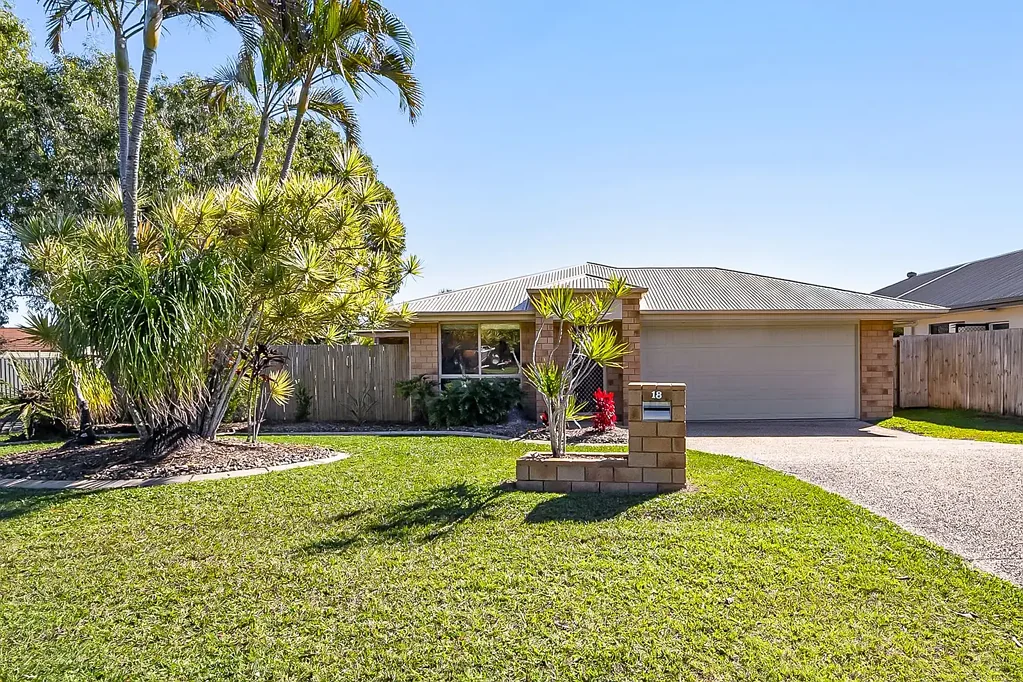 18 Springs Drive, Little Mountain, QLD 4551