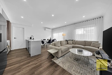 18 Trapani Grove, Deanside, VIC 3336, 4房, 2浴, House