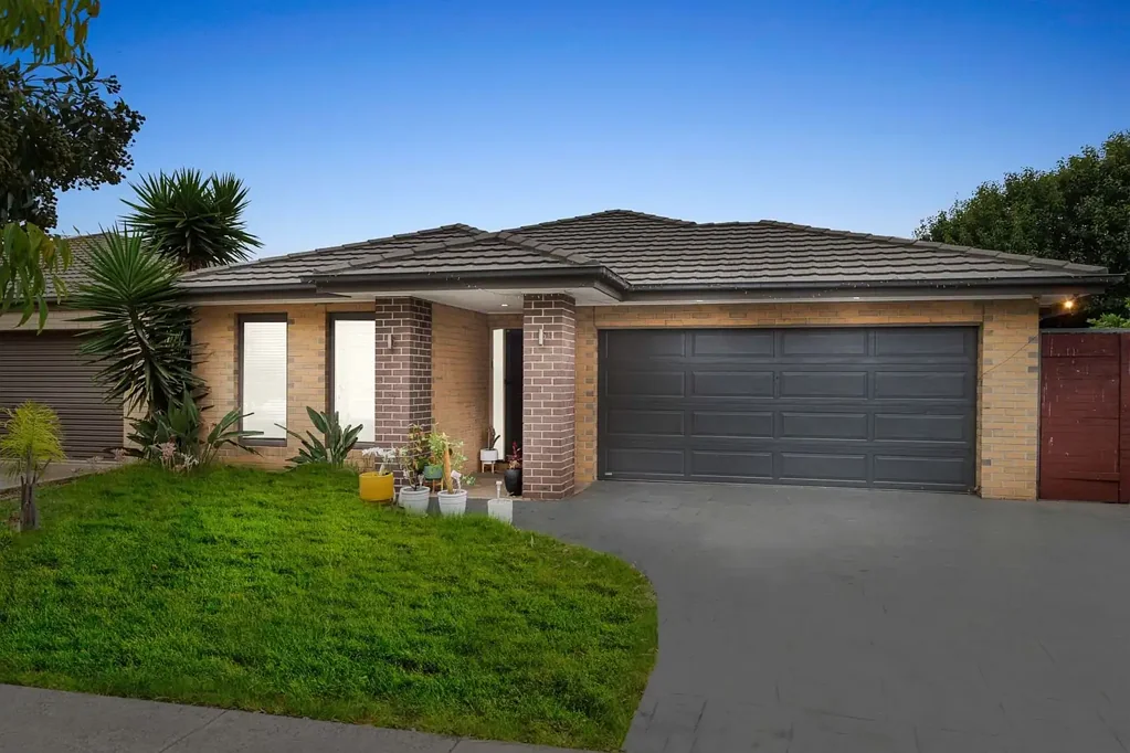 Rare Family Home for Rent – Ideal Location, Exceptional Features!