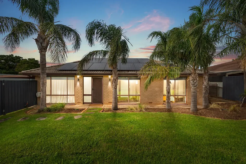 Morphett Vale 3 Bedroom Easy Living – Comfort, Space & Convenience Combined