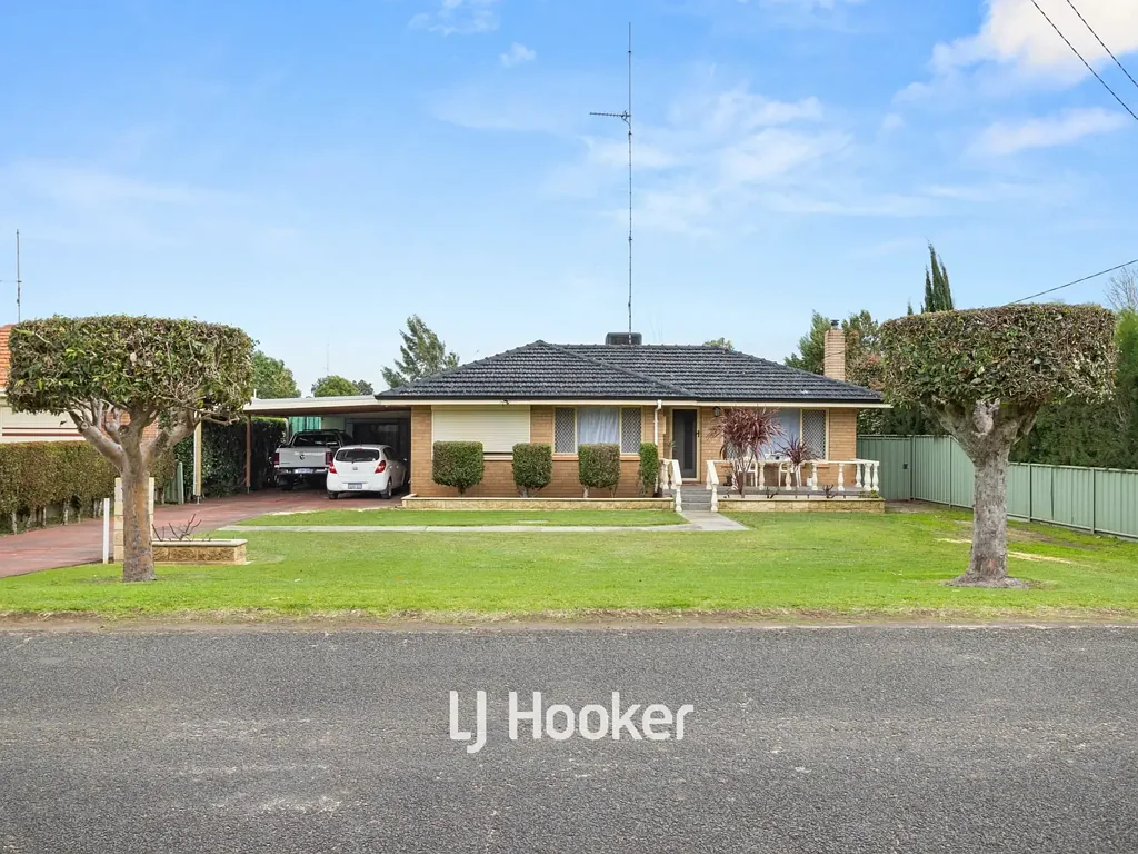 27 Baker Street, Harvey, WA 6220