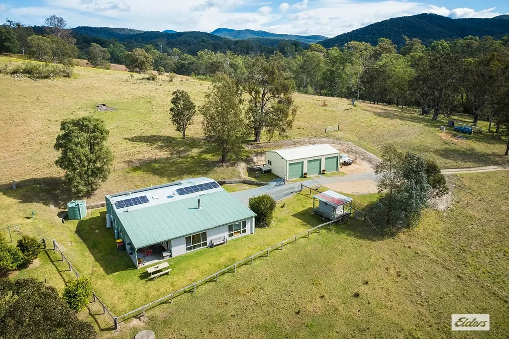 Brogo 3 Bedroom SERENE HOBBY FARM IN BROGO