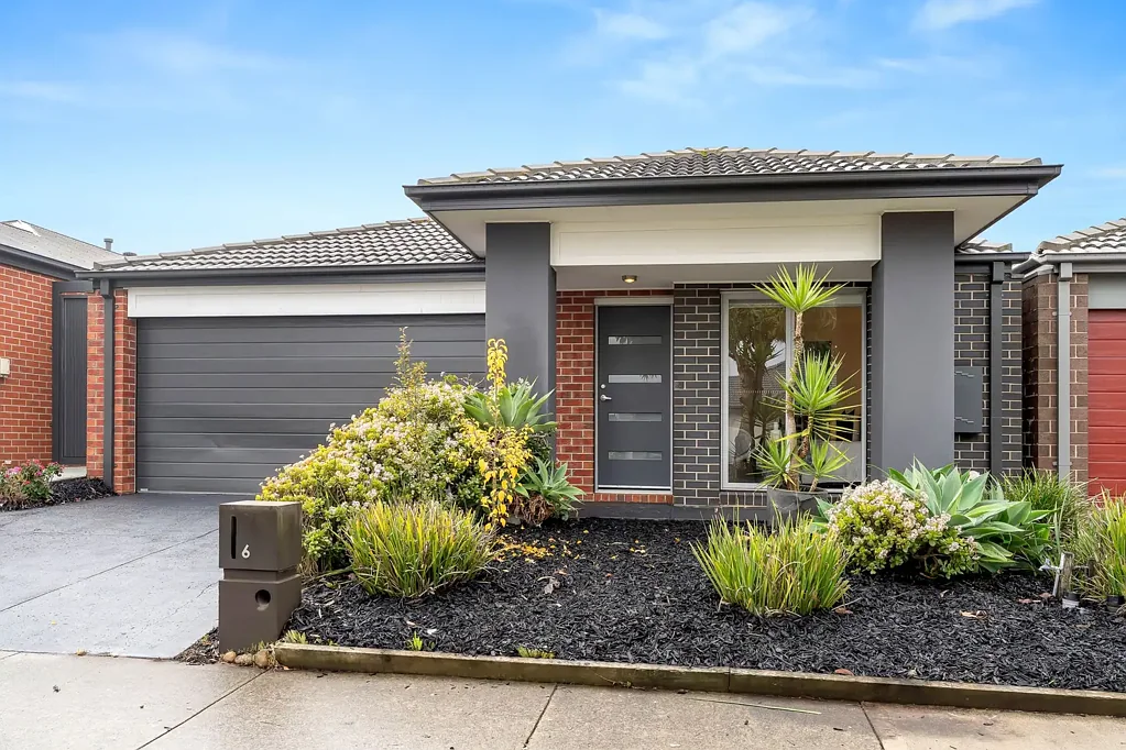 6 Nebula Crescent, Mickleham, VIC 3064