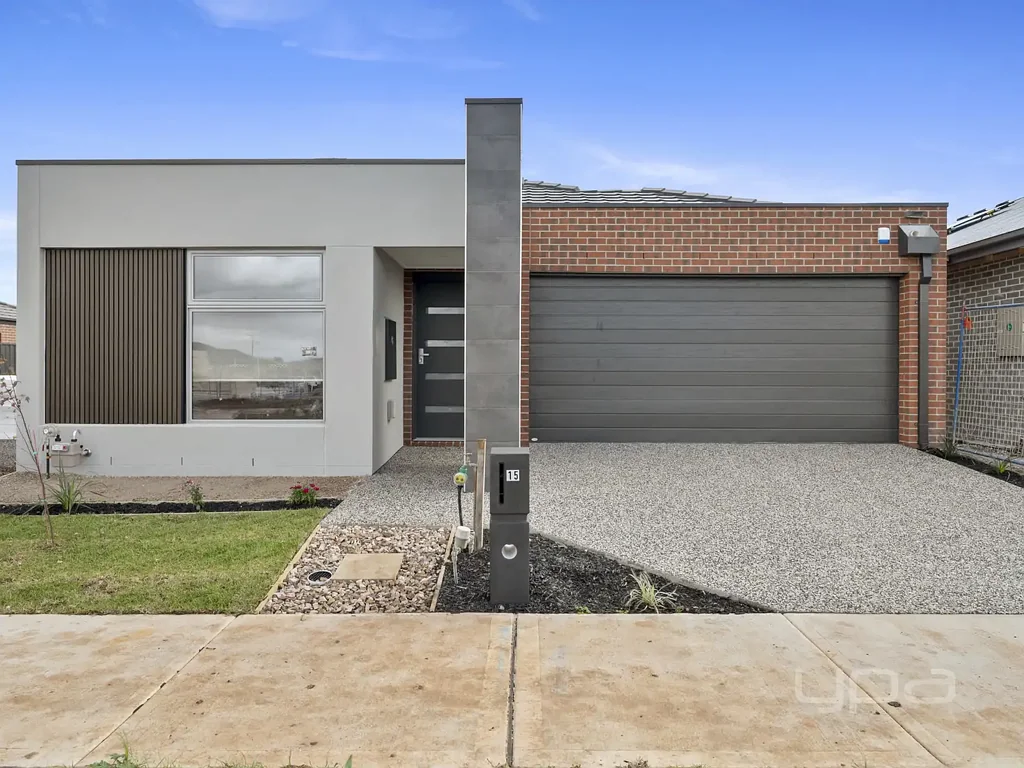 BRAND NEW 4 BEDROOM FAMILY HOME