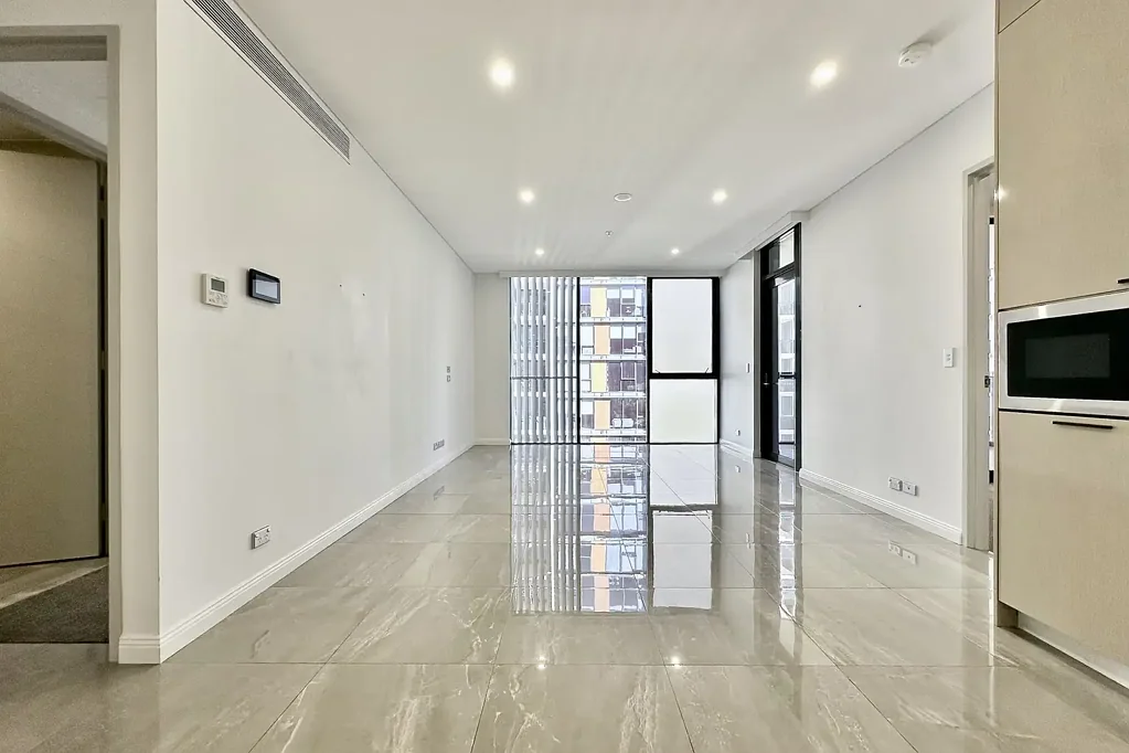 Stylish Two-Bedroom Apartment in the Heart of Eastgardens | Meriton Orchid