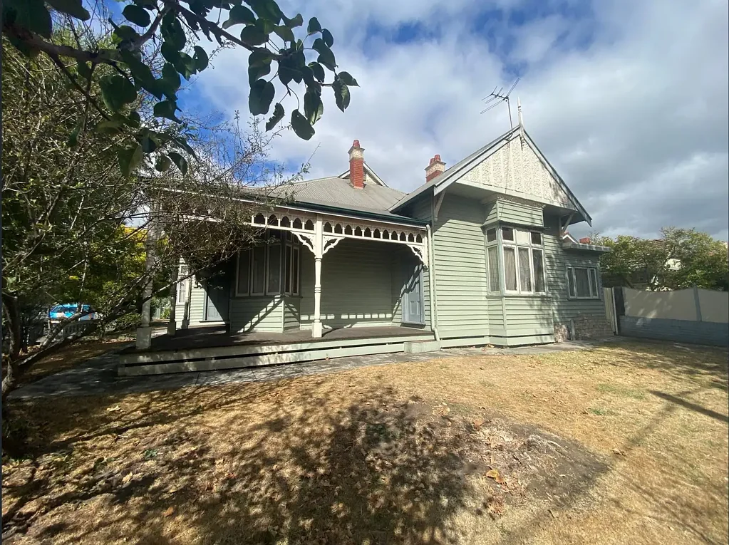 Footscray 10Zimmer ROOMING HOUSE 
10 BEDROOMS WITH TENANTED