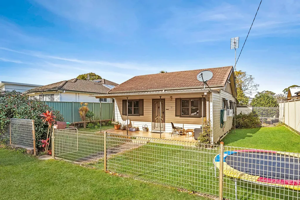 60 Winifred Avenue, Umina Beach, NSW 2257