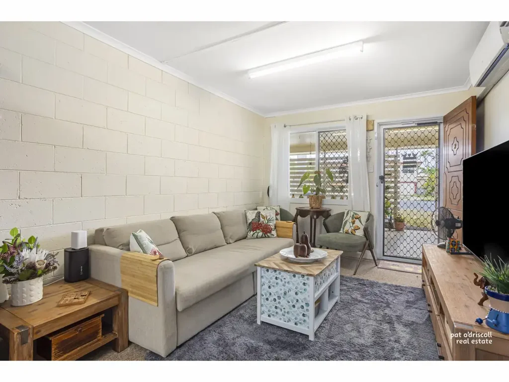 Park Avenue 4બેડરૂમ Prime Park Avenue Investment Opportunity – Dual Income Duplex