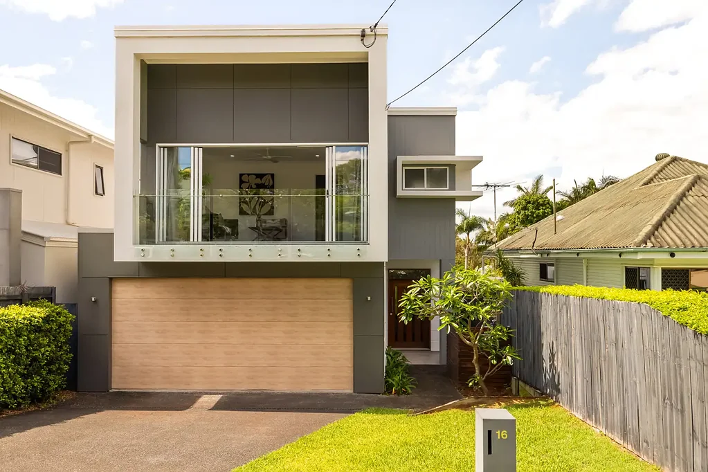 16 Aster Street, Cannon Hill, QLD 4170