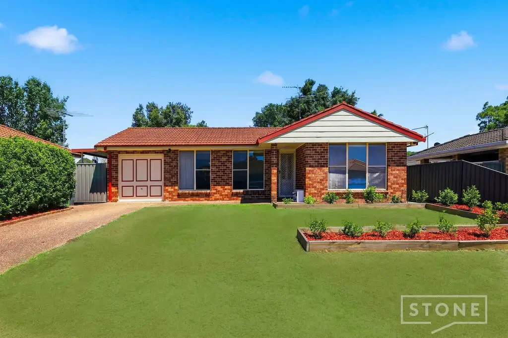 BEAUTIFUL FREESTANDING FAMILY HOME