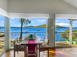 110 COVE BVD, North Arm Cove