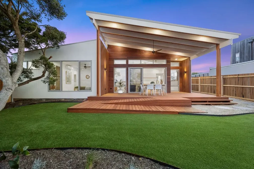 Torquay 3कमरा STUNNING BRAND-NEW COASTAL RESIDENCE IN THE HEART OF OLD TORQUAY