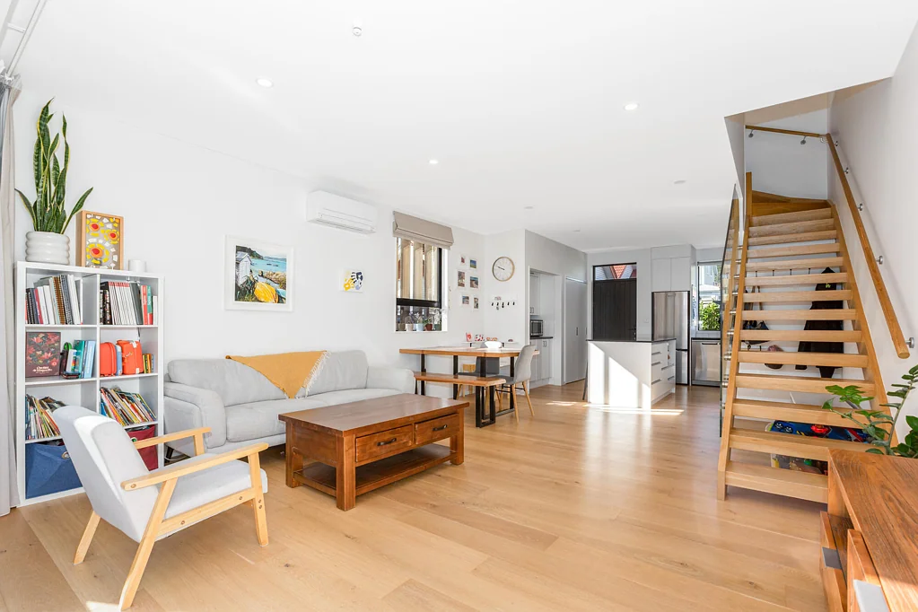 Seatoun 3 Slaapkamer Beachside Bliss, Near-New & Freehold