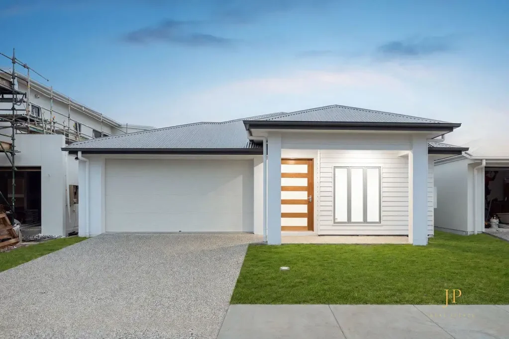 South Maclean 4Moenga Brand New, Move-In Ready — Luxury Finishes, Zero Compromise