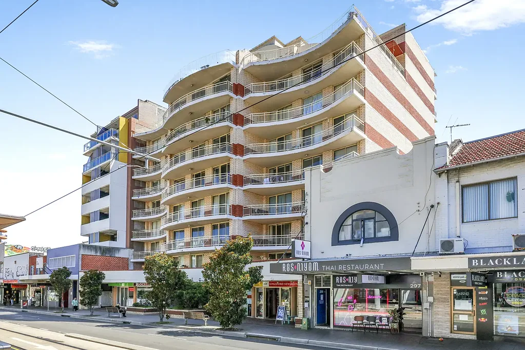 Kingsford 2 Bedroom Walk To UNSW & POW Hospital - Large 2 Bed, 2 Bath Plus Car With Balcony & Views