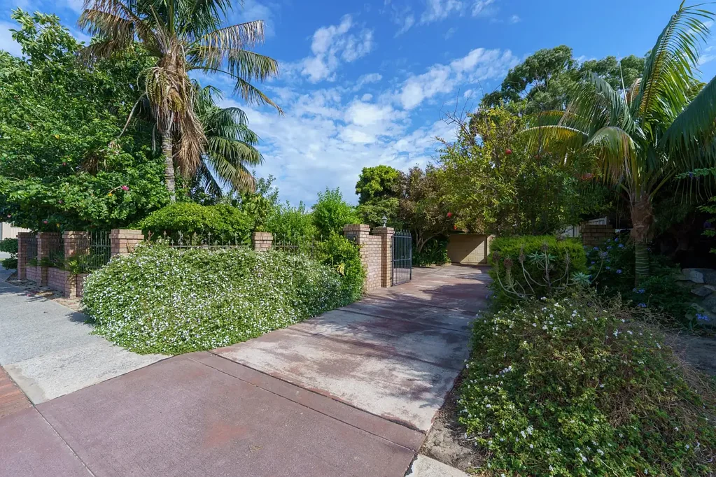 62 Corrington Circle, Nollamara, WA 6061