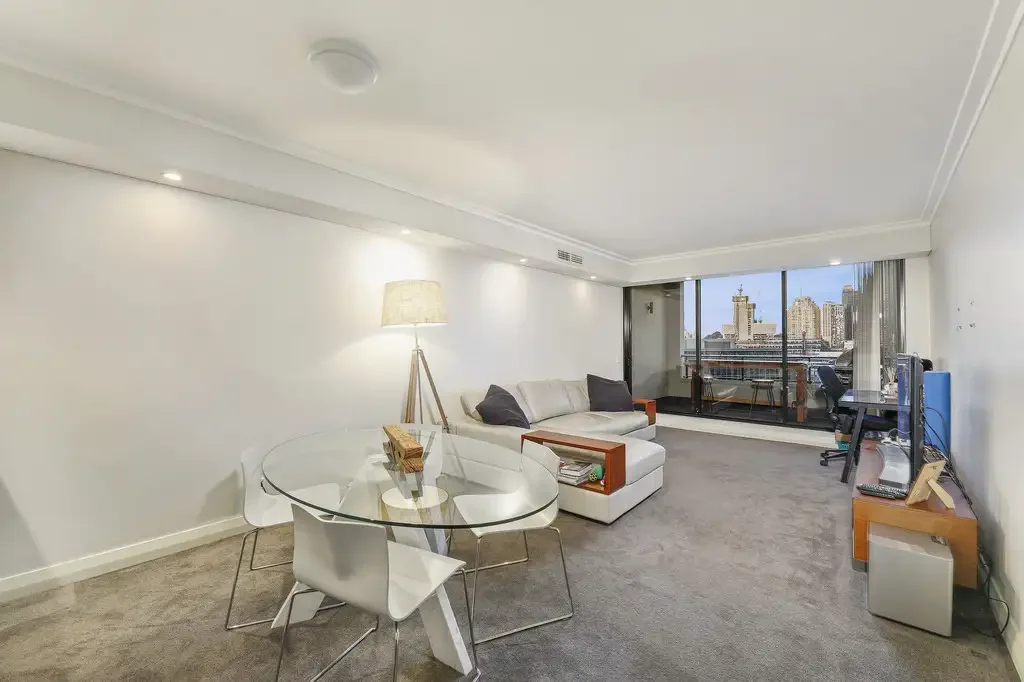 City Views and Convenience in the Heart of Pyrmont