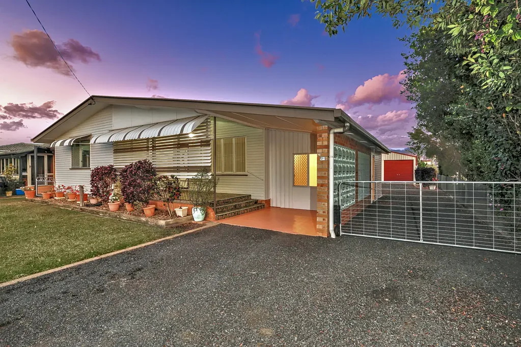 Avenell Heights 4બેડરૂમ CLASSIC HOME, VACANT, READY TO MOVE IN AND ENJOY TODAY