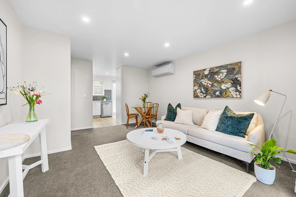 Christchurch Central 2房  Peaceful Post-Quake Living + Oversized Garage